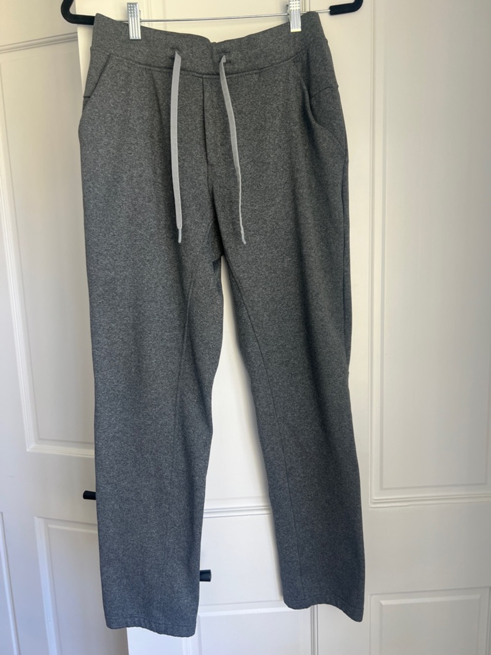 lululemon athletica Men's medium Charcoal Gray Joggers with Drawstring